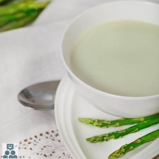 Aspergesoep in een Witte soepkom - Ik Wil Therapie -